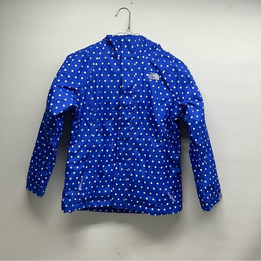 The North Face Kids Blue Polka Dot Jacket size M (10/12) inside is puffer